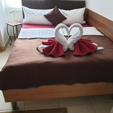 T&K Appartements Бад-Гомбург-фор-дер-Гее Екстер'єр фото